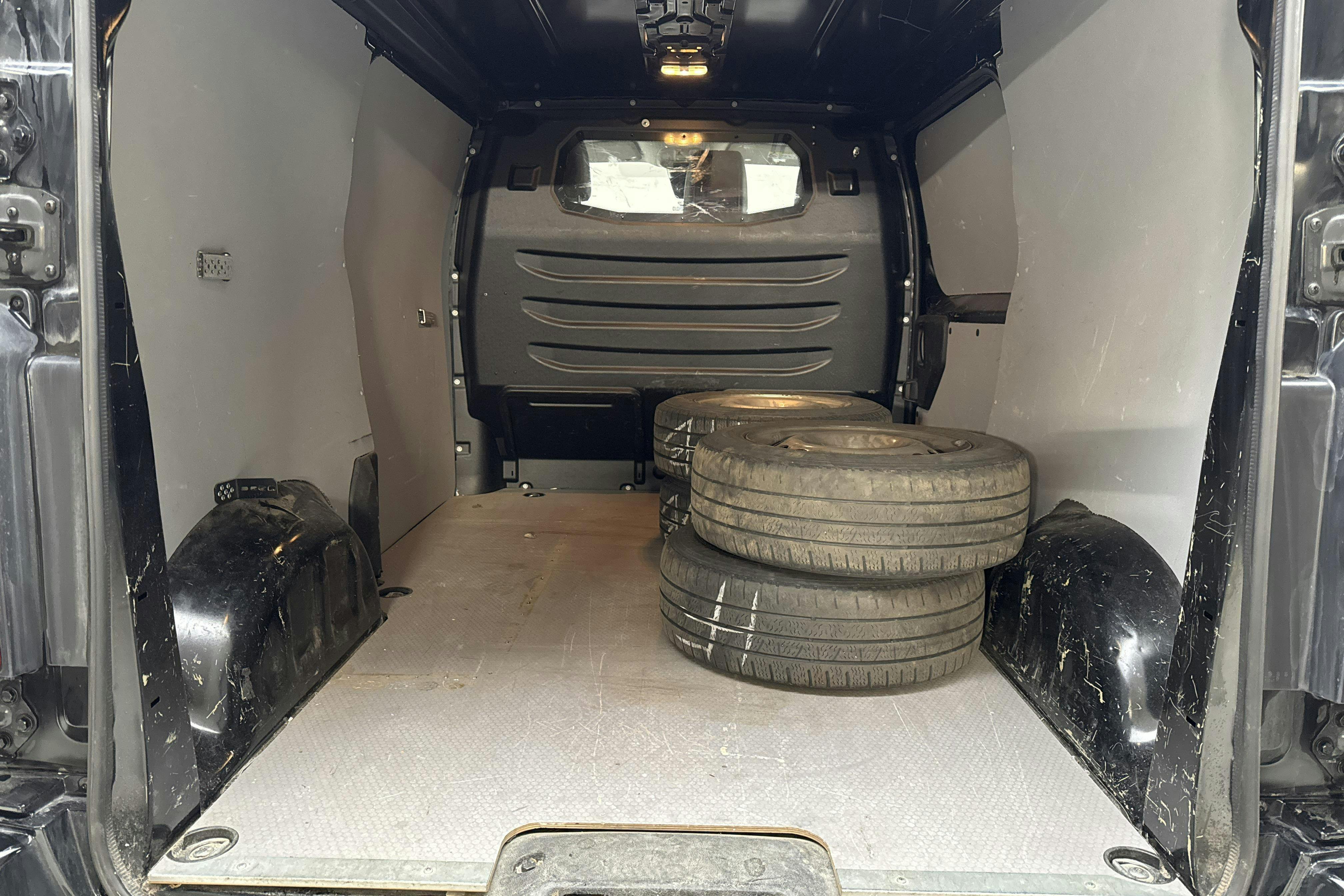 Vehicle Image 8