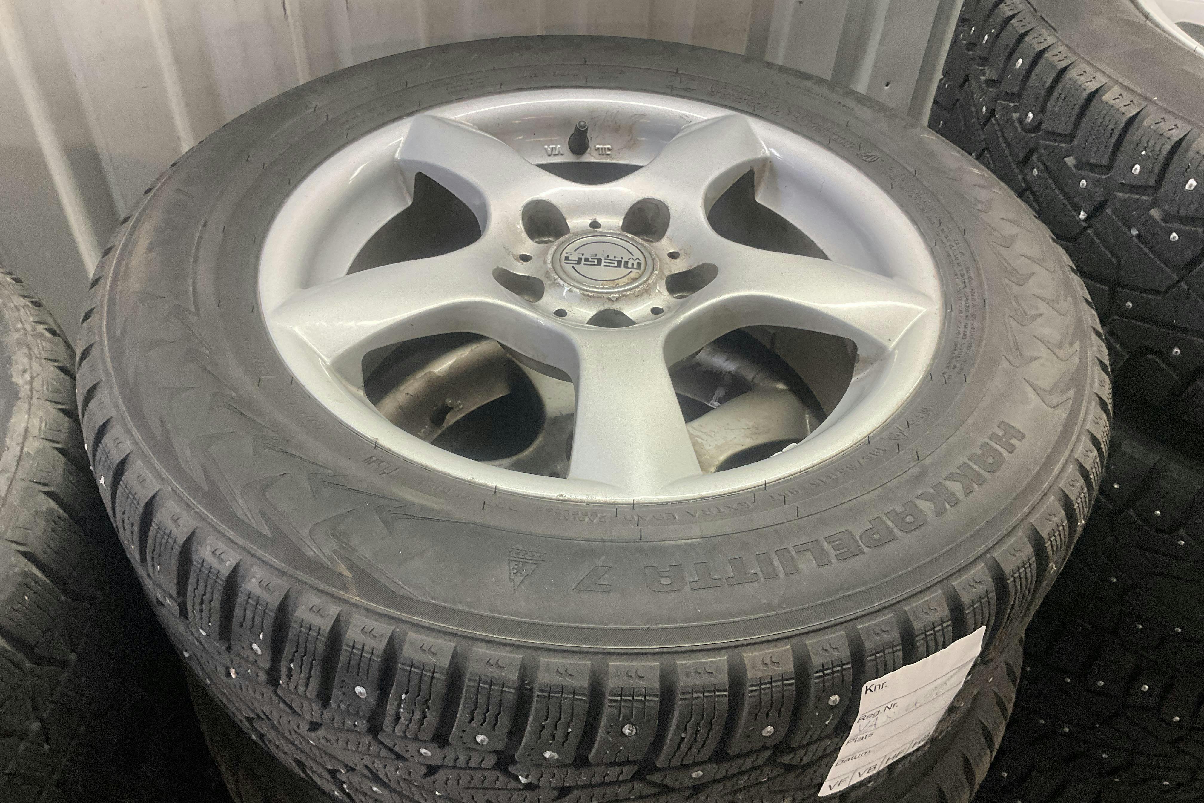 Vehicle Image 11