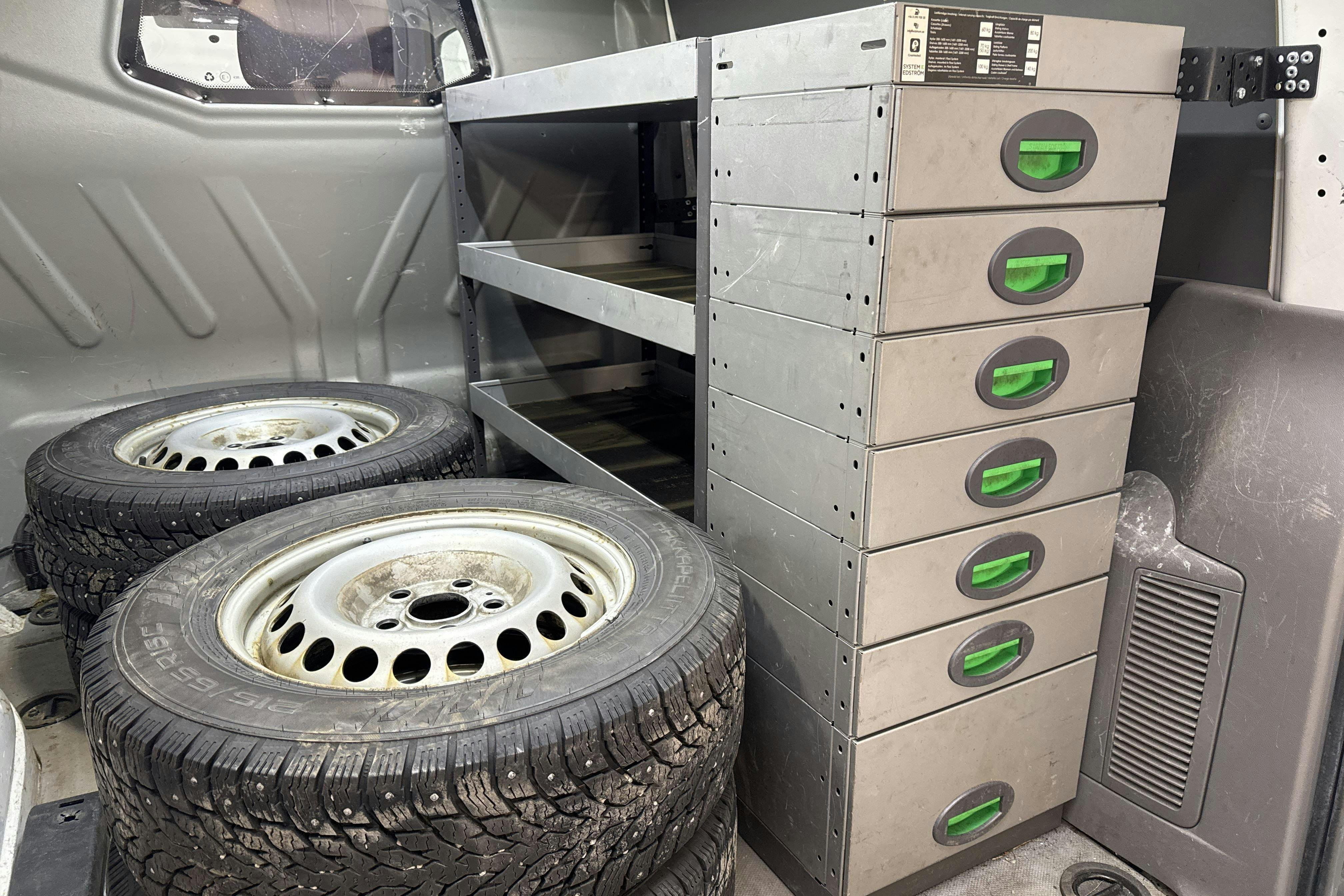 Vehicle Image 13