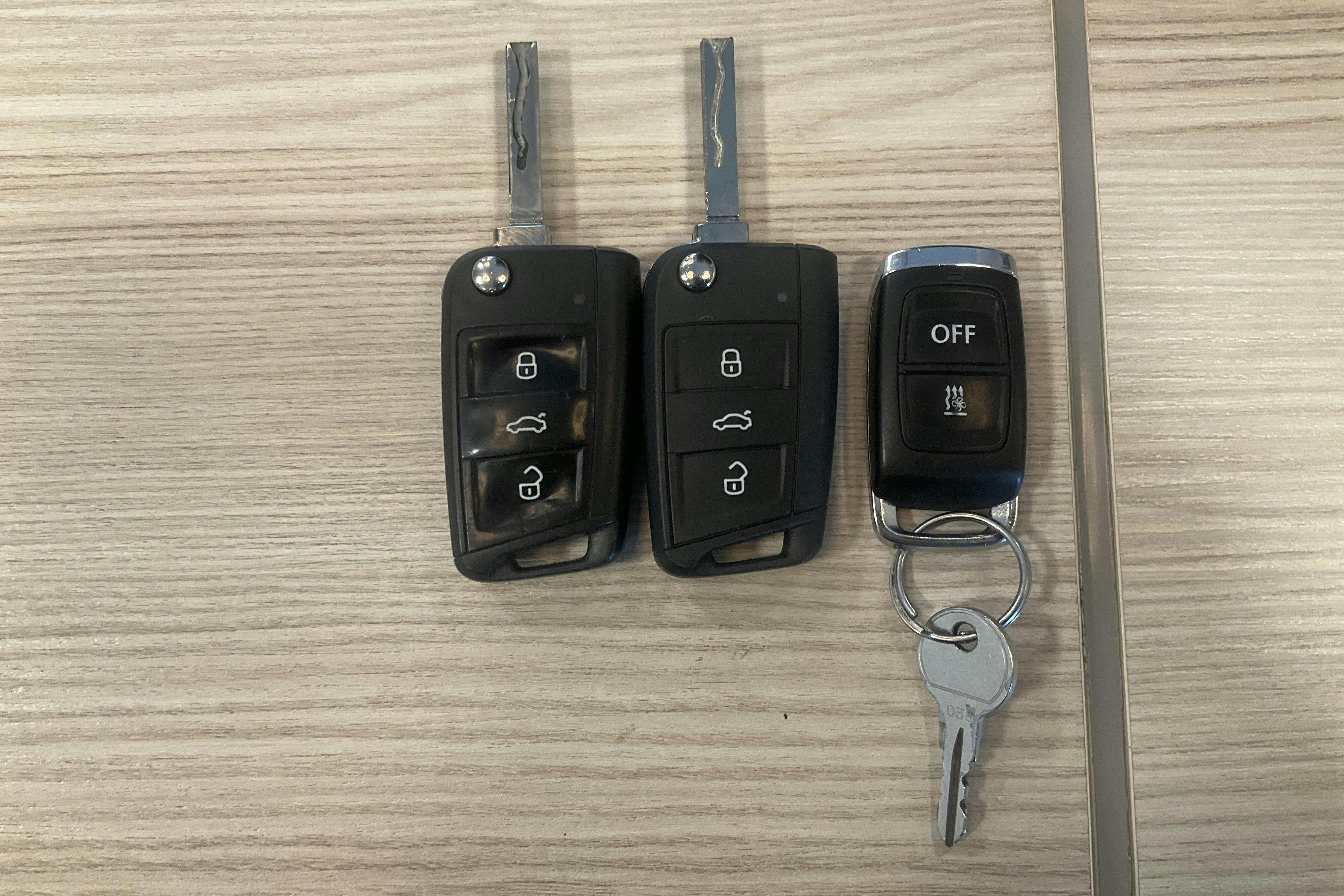 Vehicle Image 15