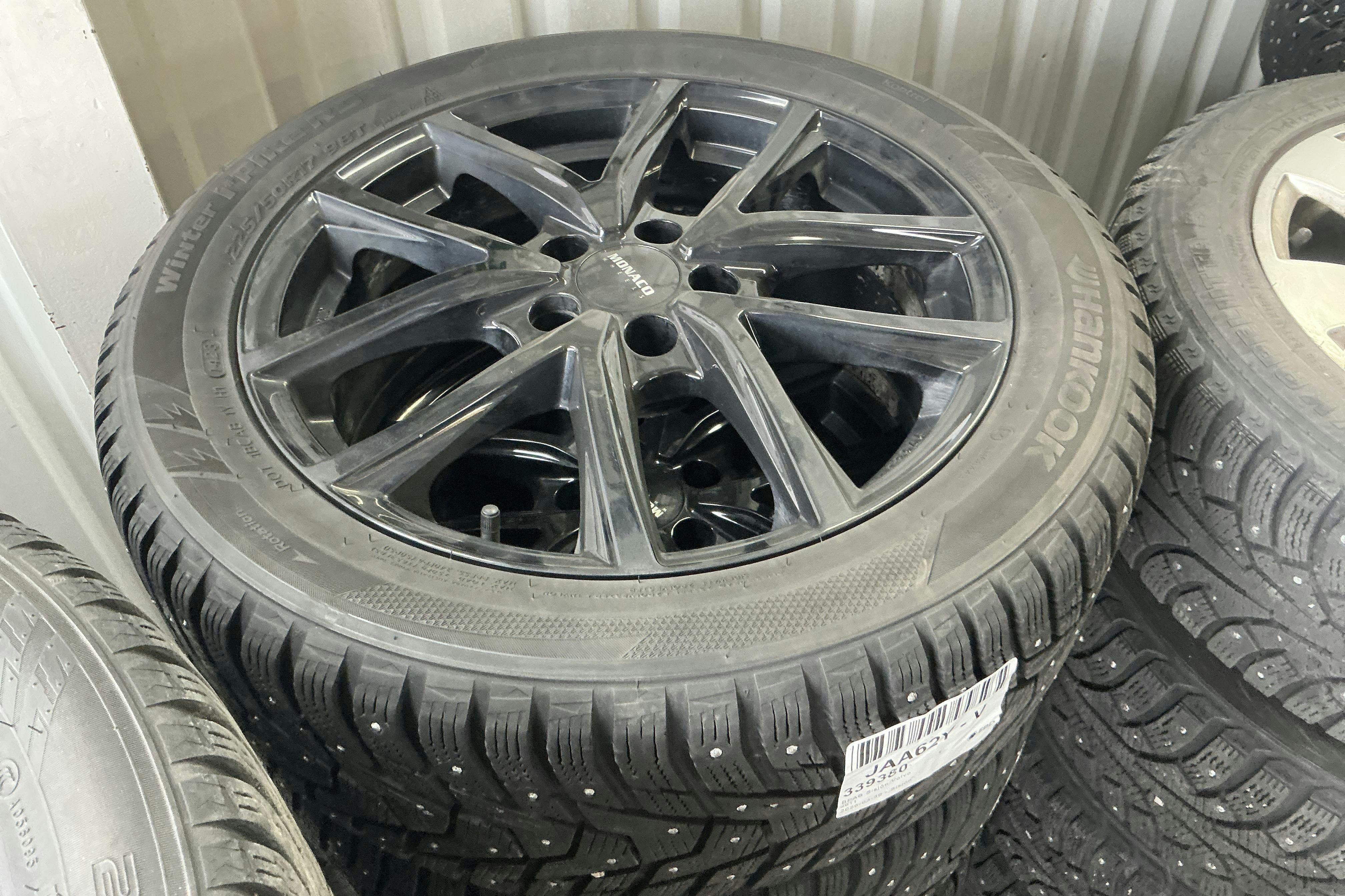 Vehicle Image 15