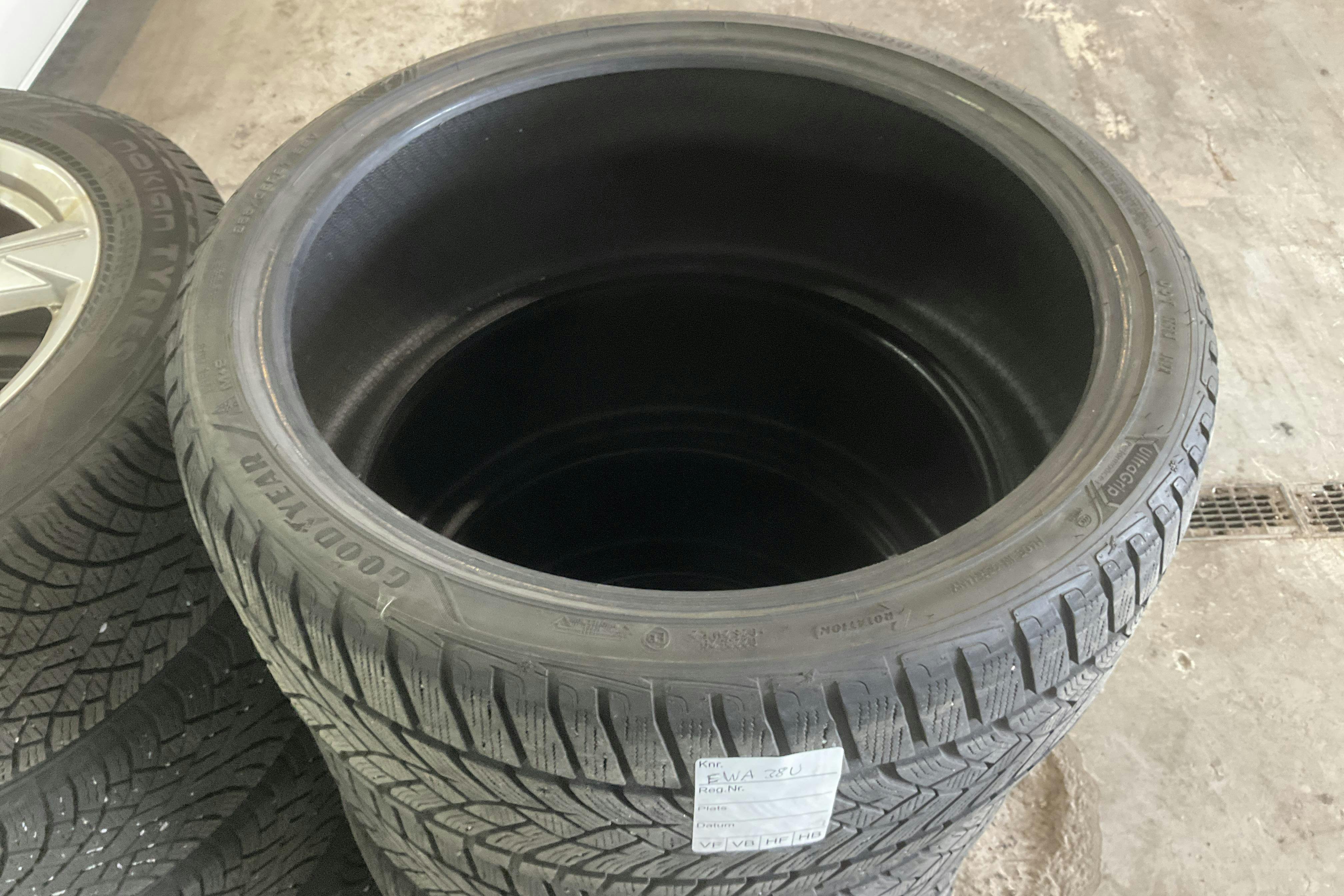 Vehicle Image 20