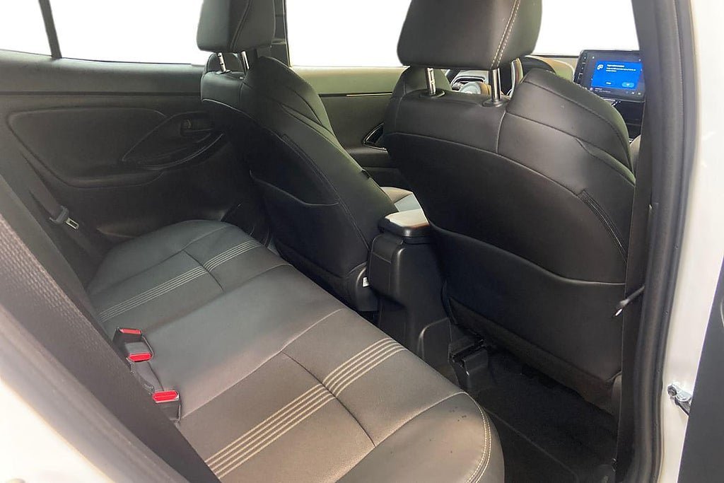 Vehicle Image 9