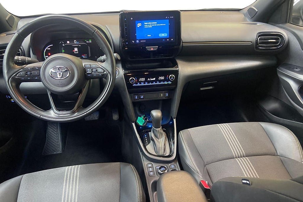 Vehicle Image 10