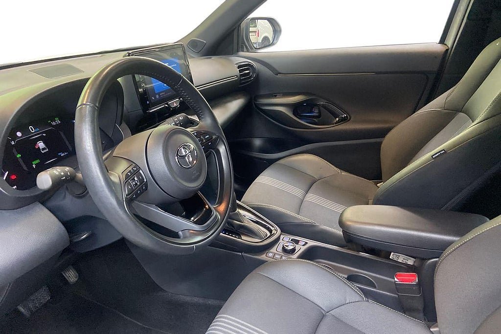 Vehicle Image 14