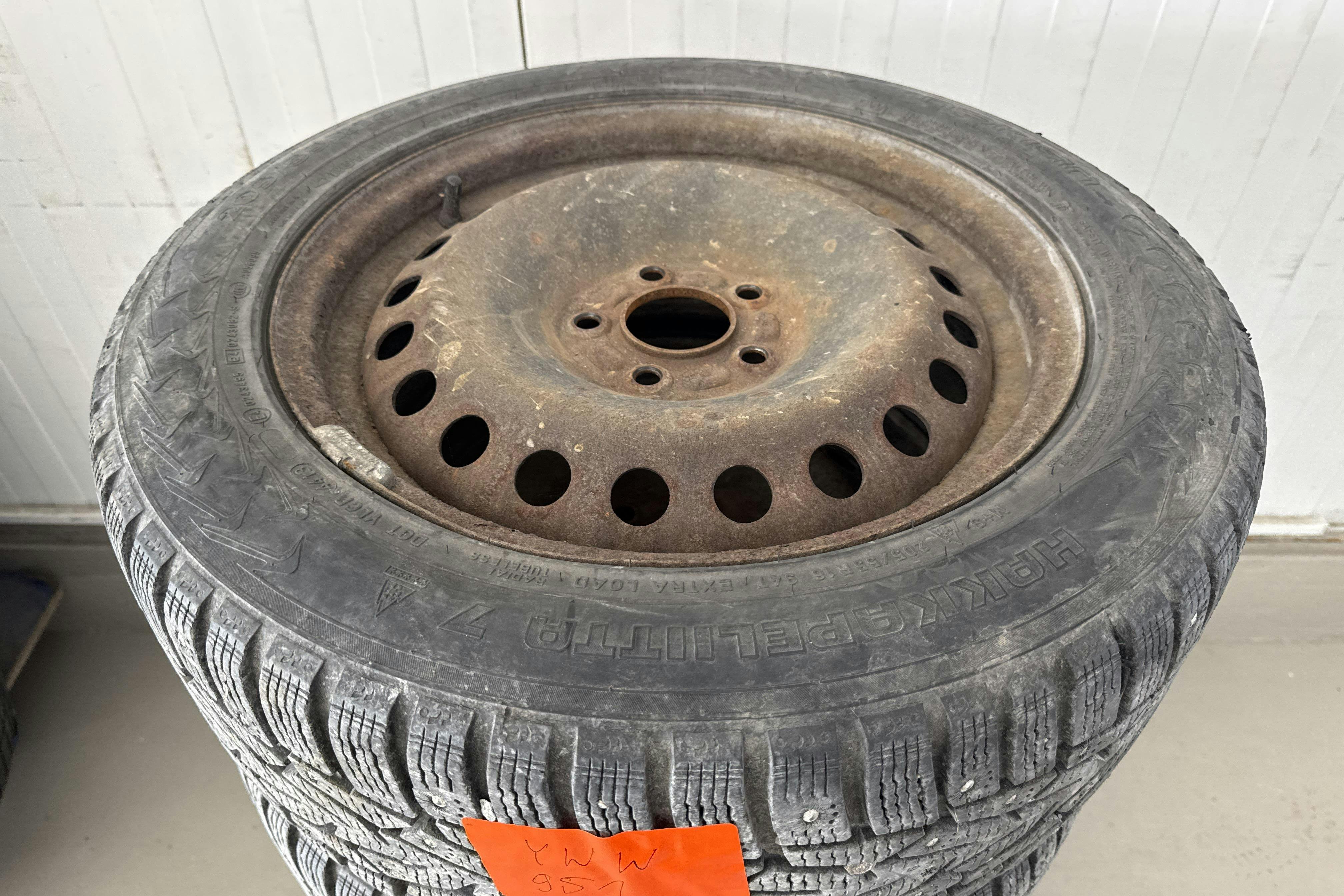 Vehicle Image 15