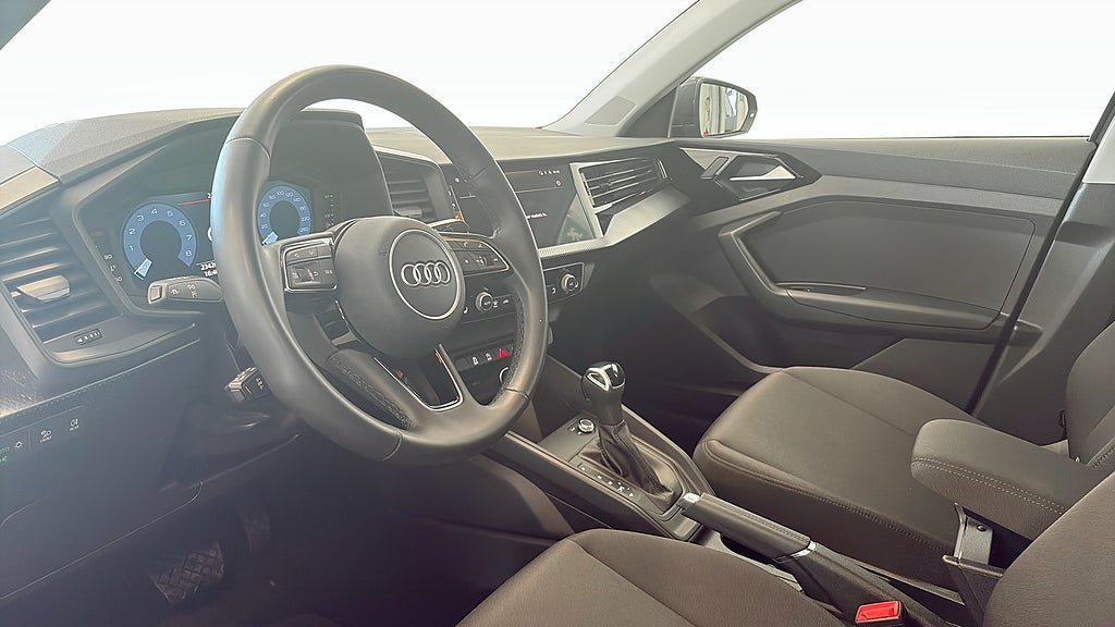 Vehicle Image 7