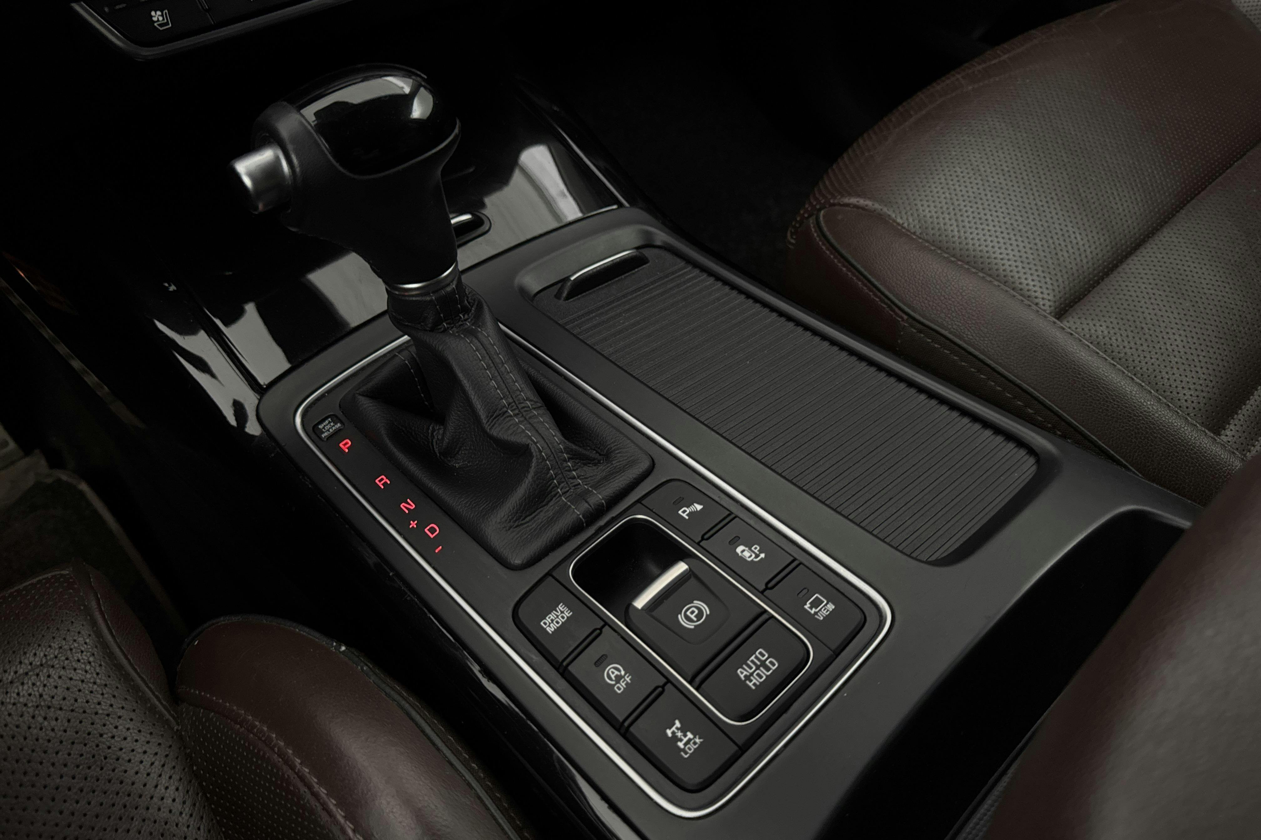 Vehicle Image 19