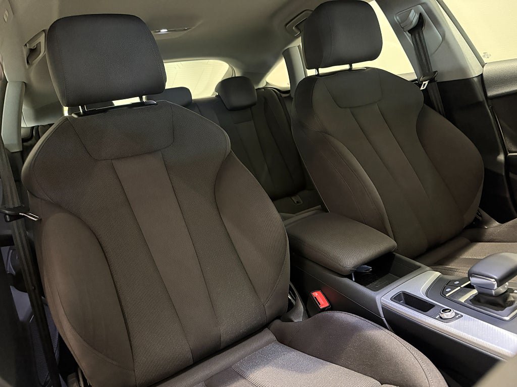 Vehicle Image 16