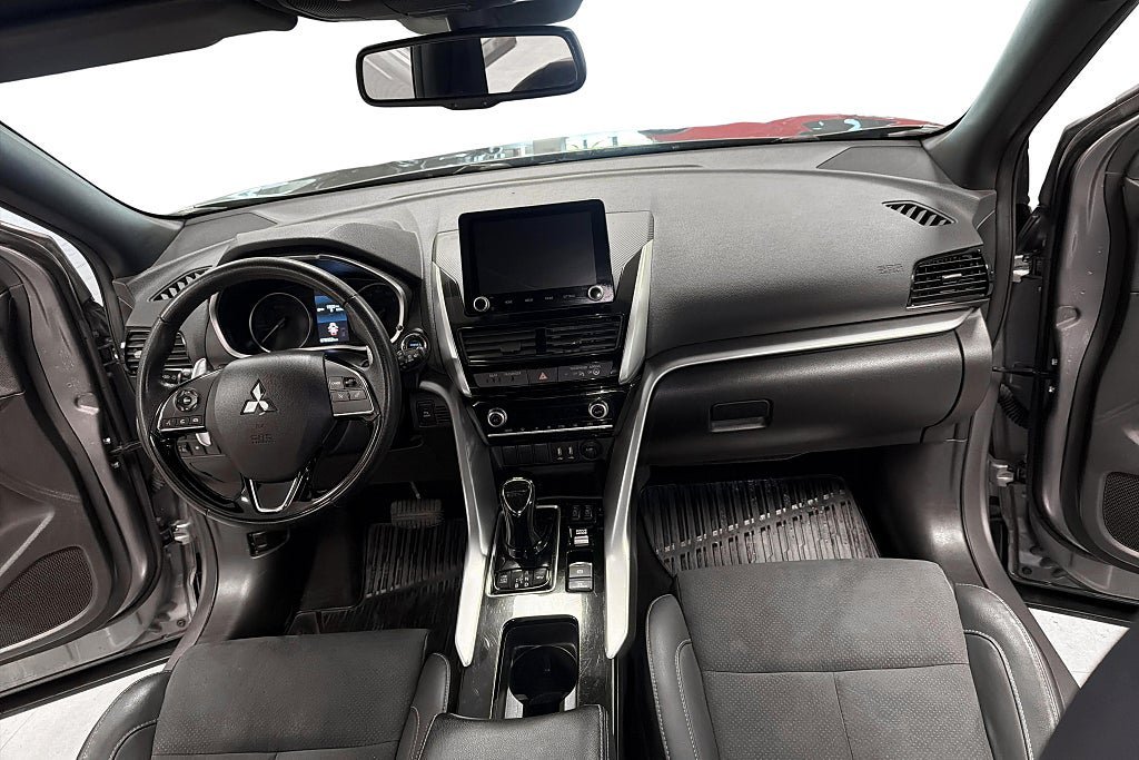 Vehicle Image 12