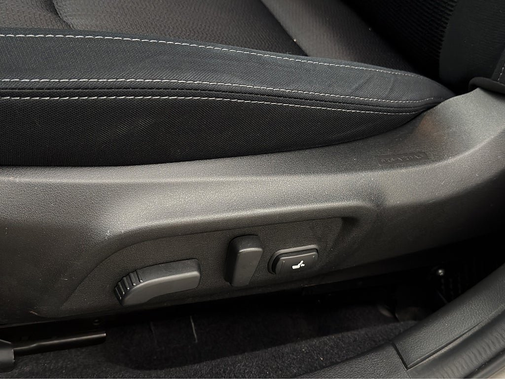 Vehicle Image 26