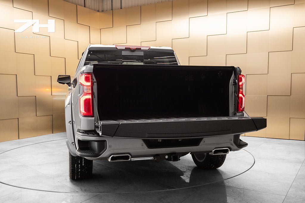 Vehicle Image 10
