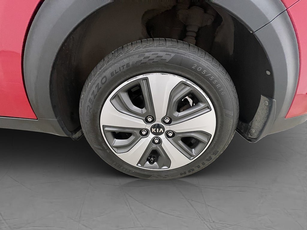Vehicle Image 30
