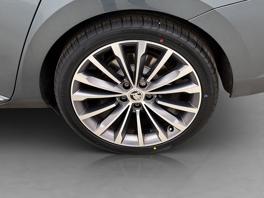 Vehicle Image 36