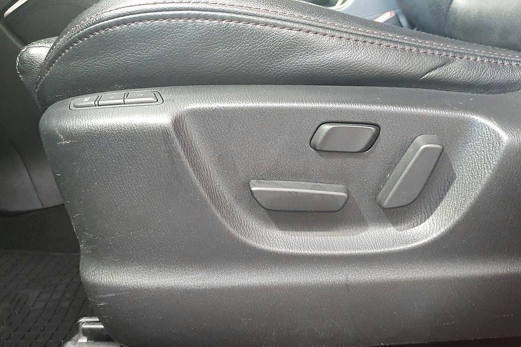 Vehicle Image 21