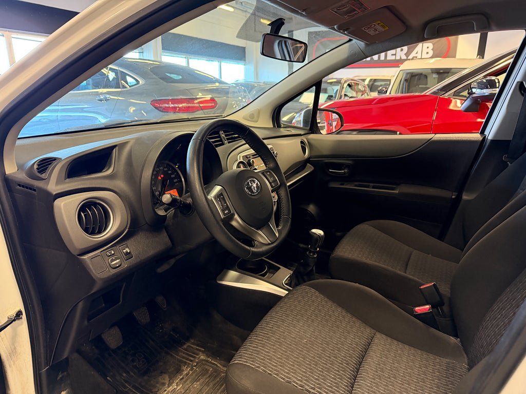 Vehicle Image 7