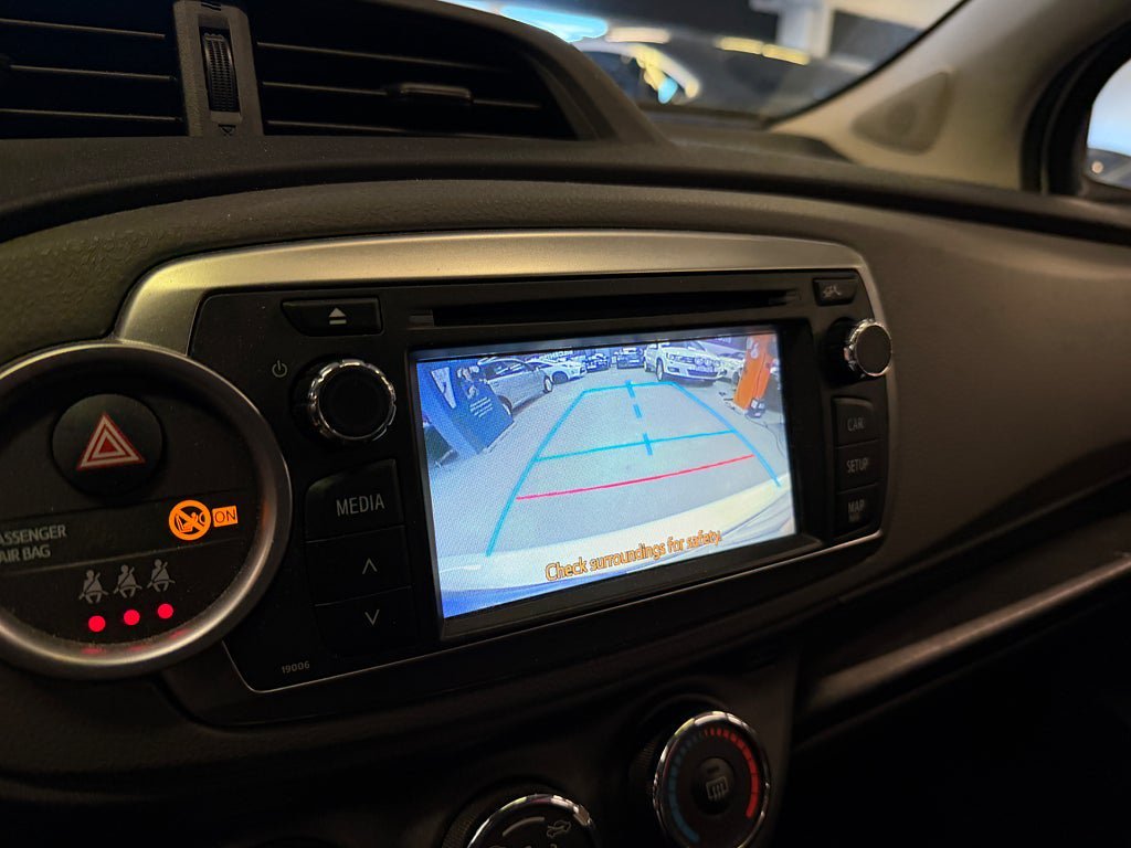 Vehicle Image 9