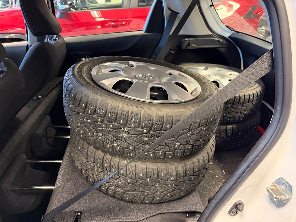 Vehicle Image 12