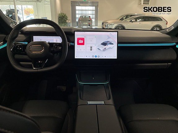 Vehicle Image 16