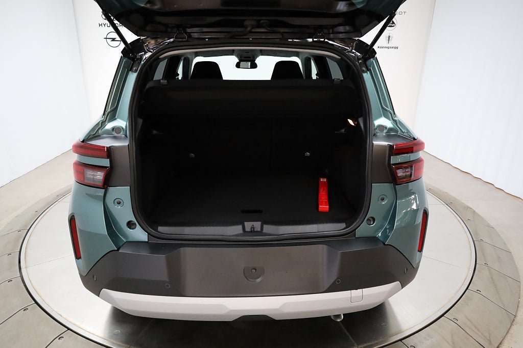 Vehicle Image 10