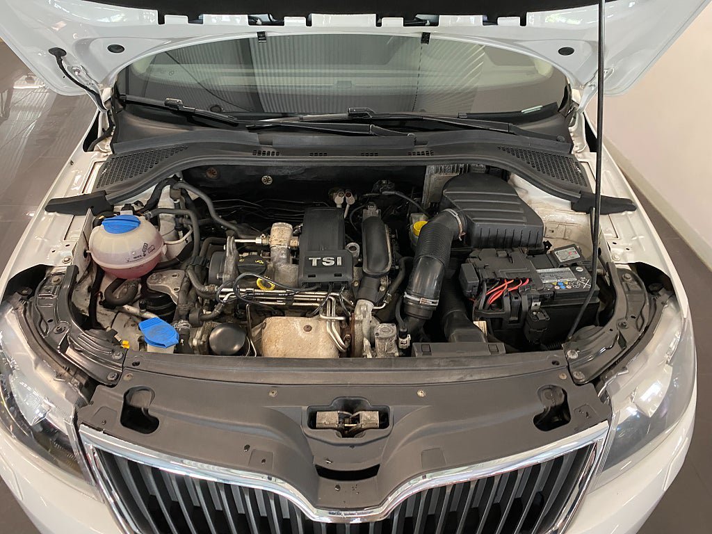 Vehicle Image 14