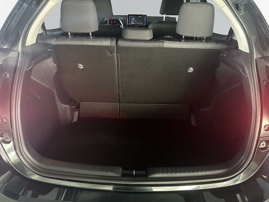 Vehicle Image 10