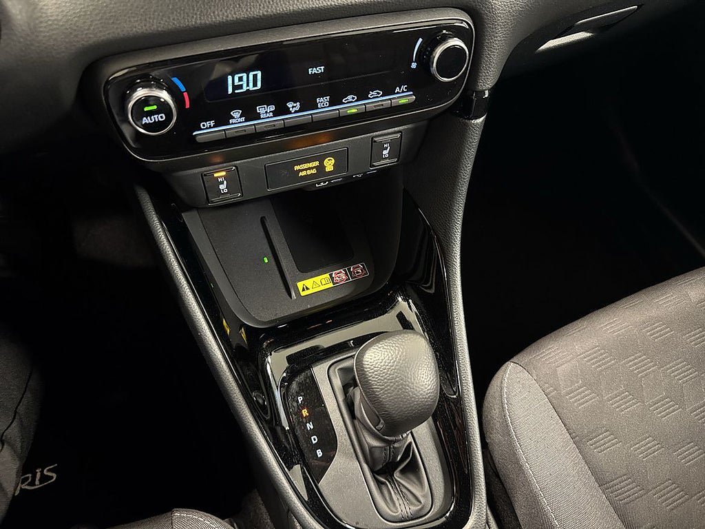 Vehicle Image 12