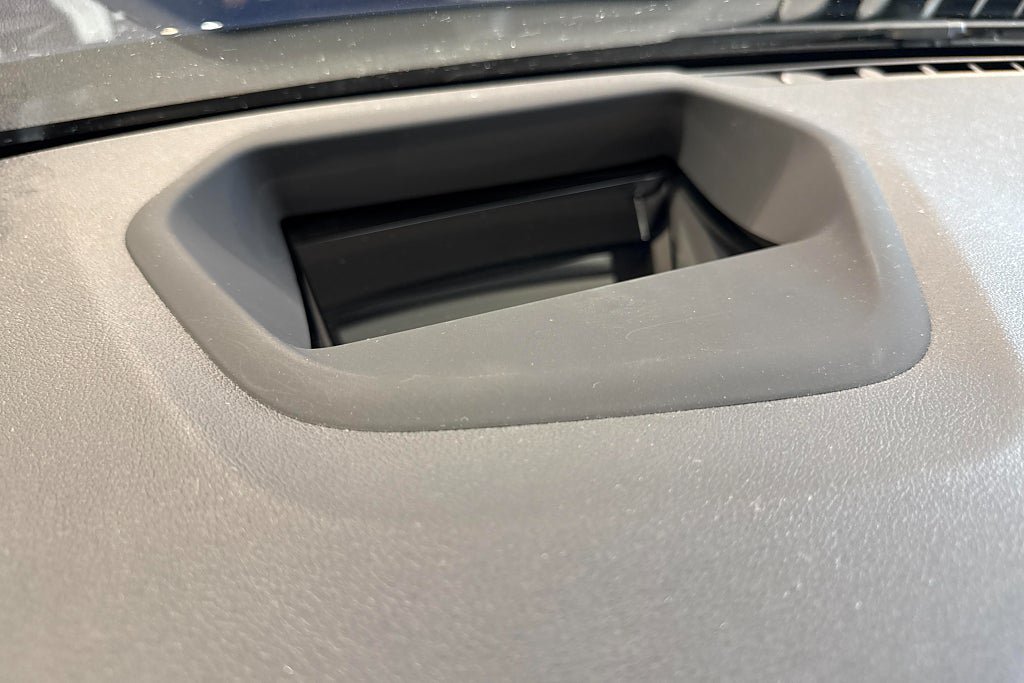 Vehicle Image 25
