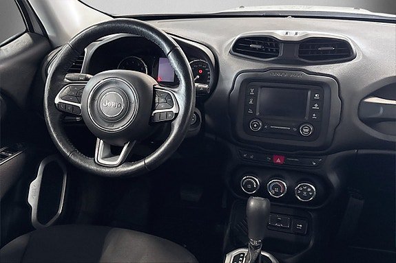 Vehicle Image 17