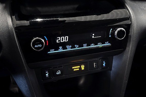 Vehicle Image 27