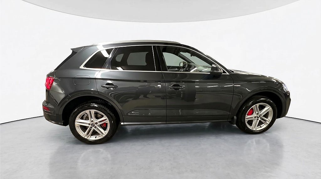 Vehicle Image 9