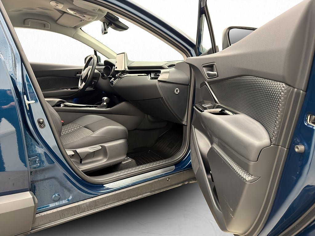 Vehicle Image 13