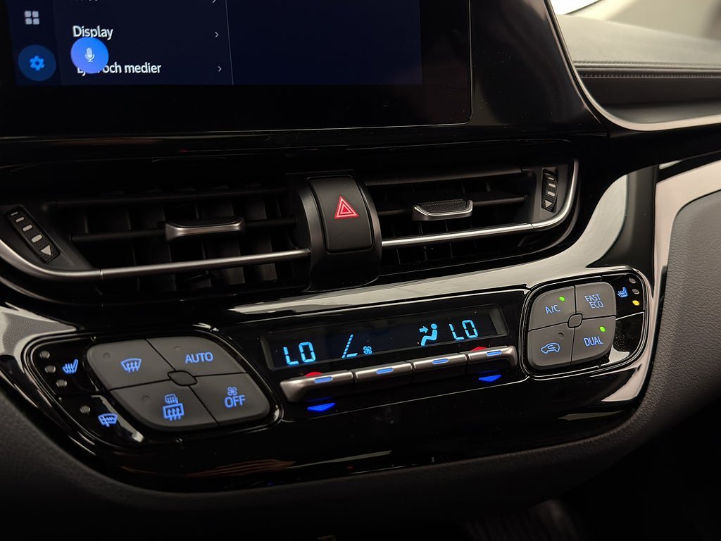 Vehicle Image 23