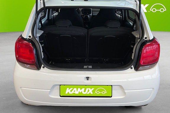 Vehicle Image 8