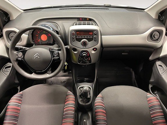 Vehicle Image 12