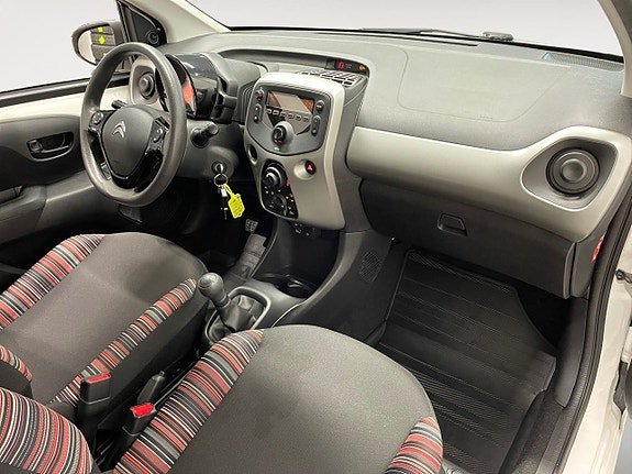 Vehicle Image 13