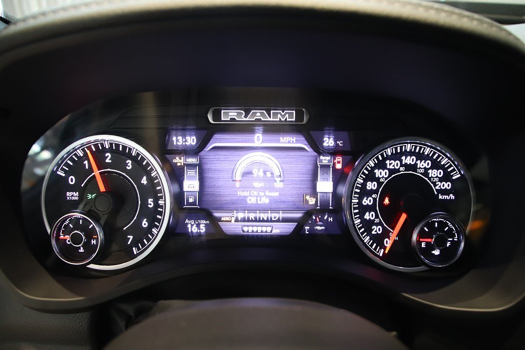 Vehicle Image 12