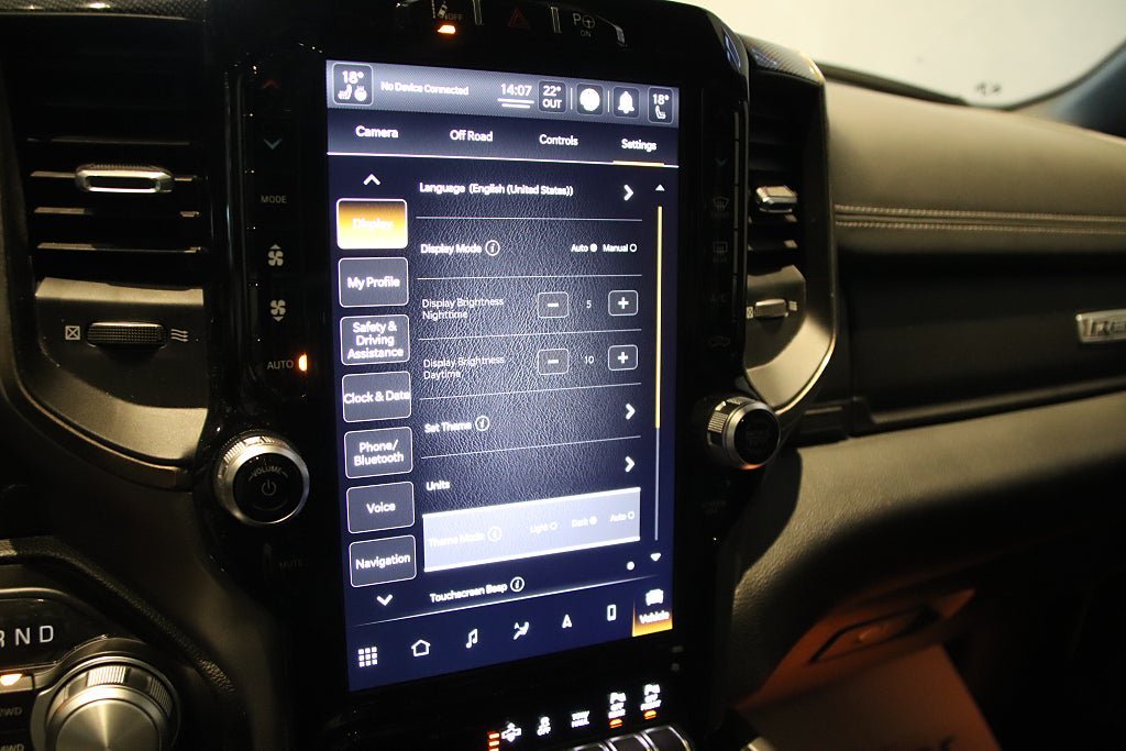 Vehicle Image 12
