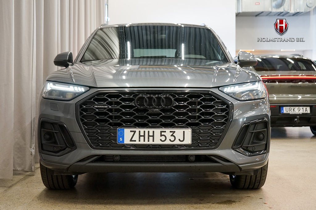 Vehicle Image 6