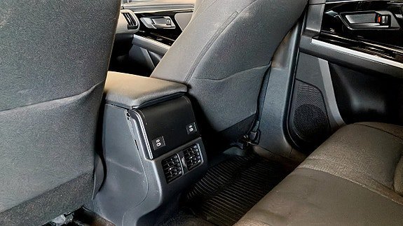 Vehicle Image 21