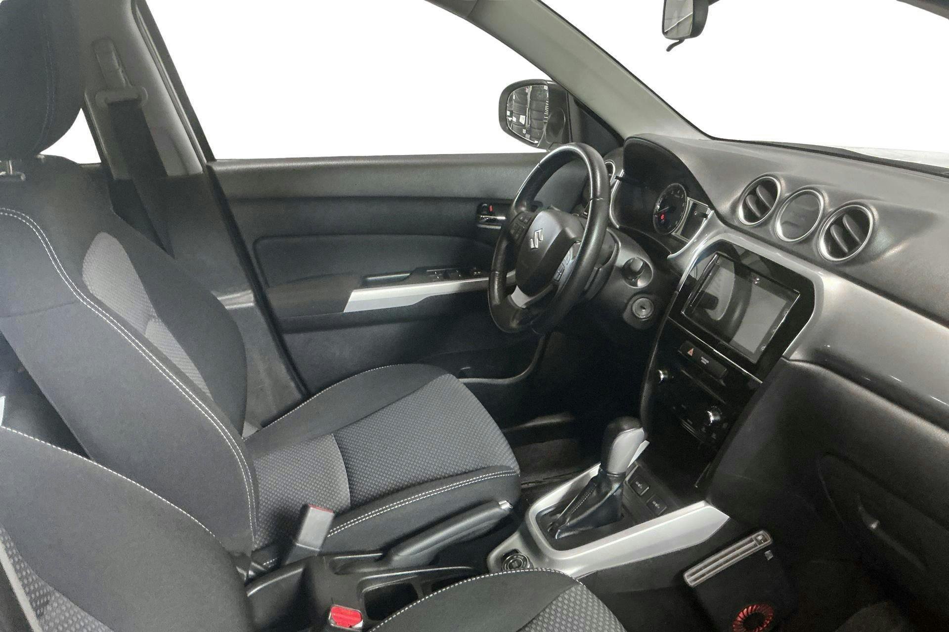 Vehicle Image 7