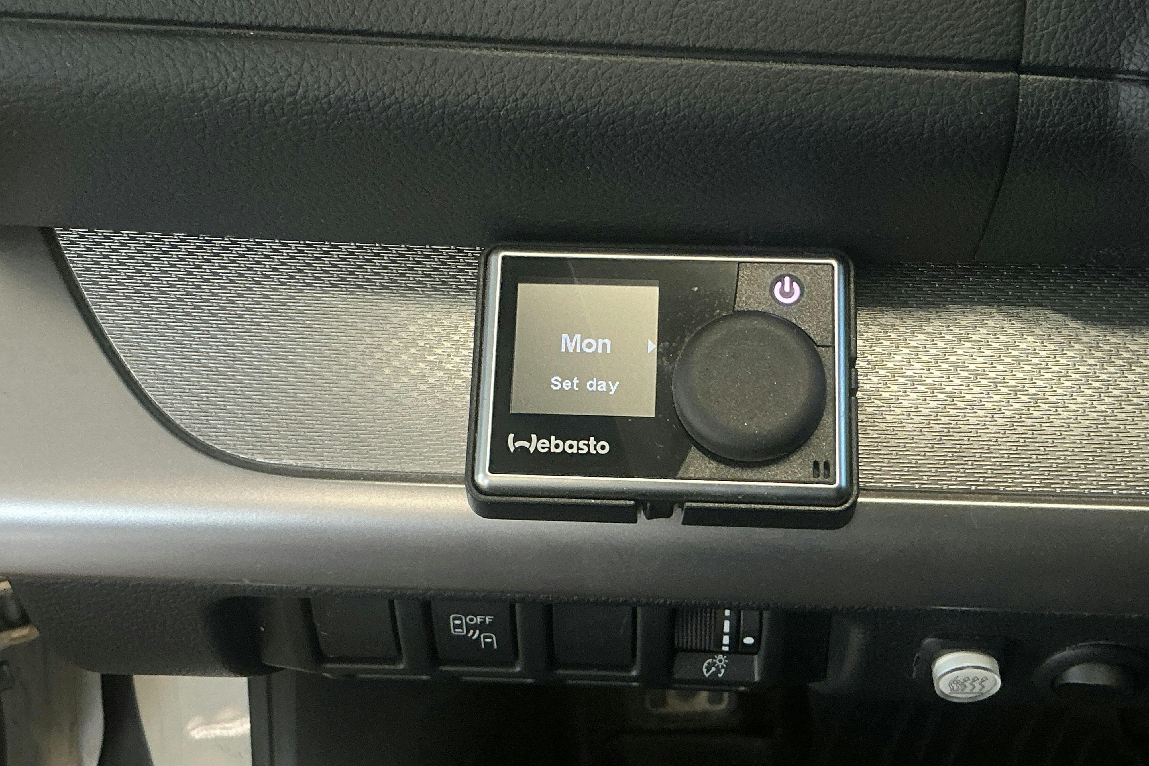 Vehicle Image 13