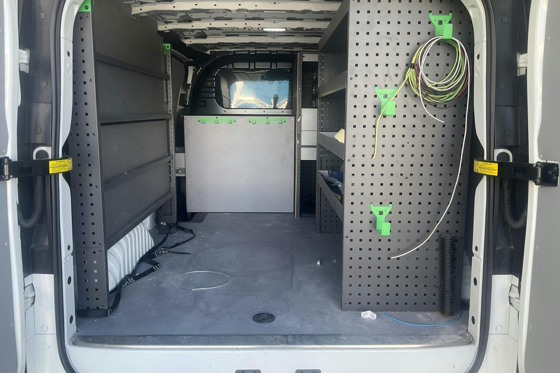 Vehicle Image 9