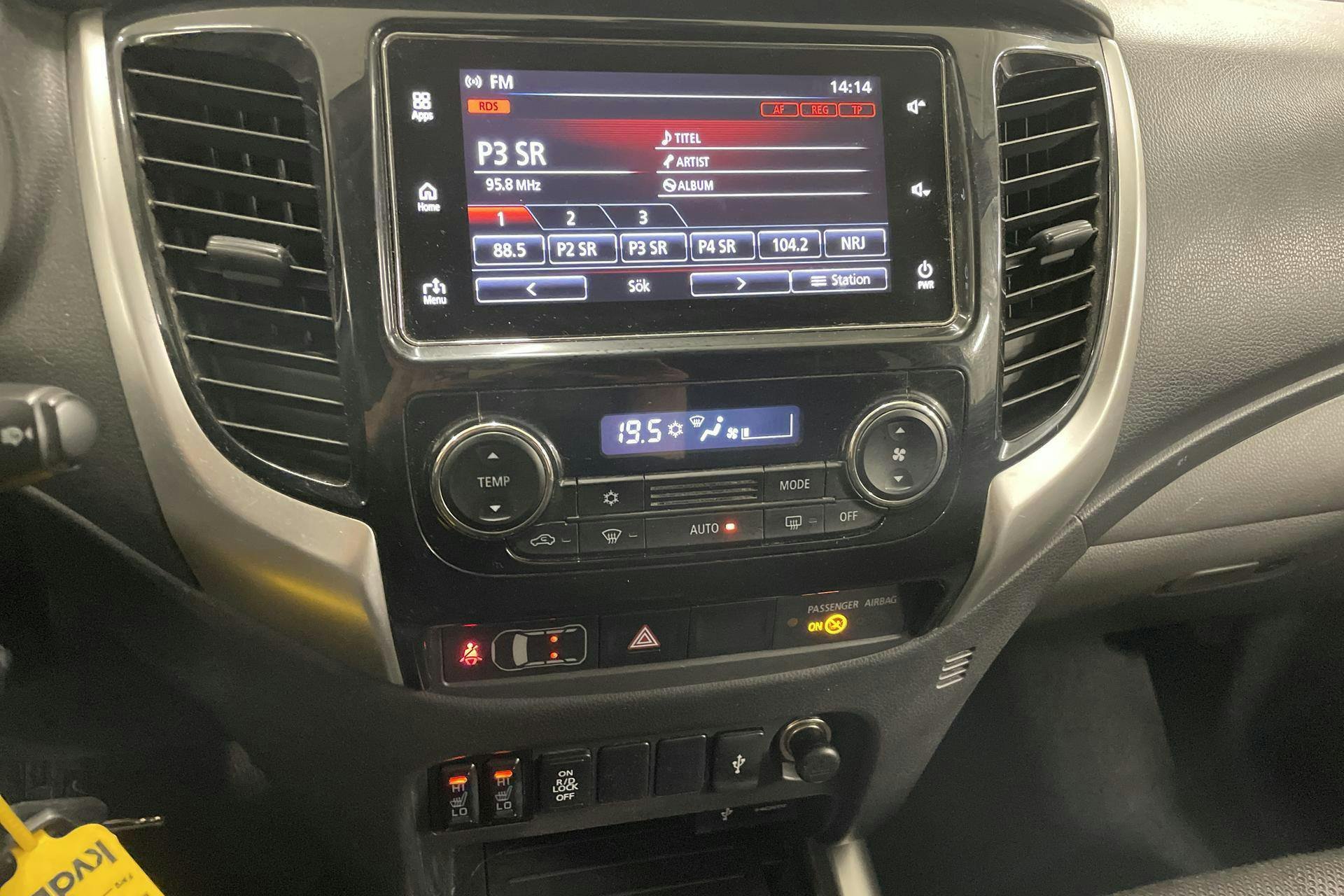 Vehicle Image 12