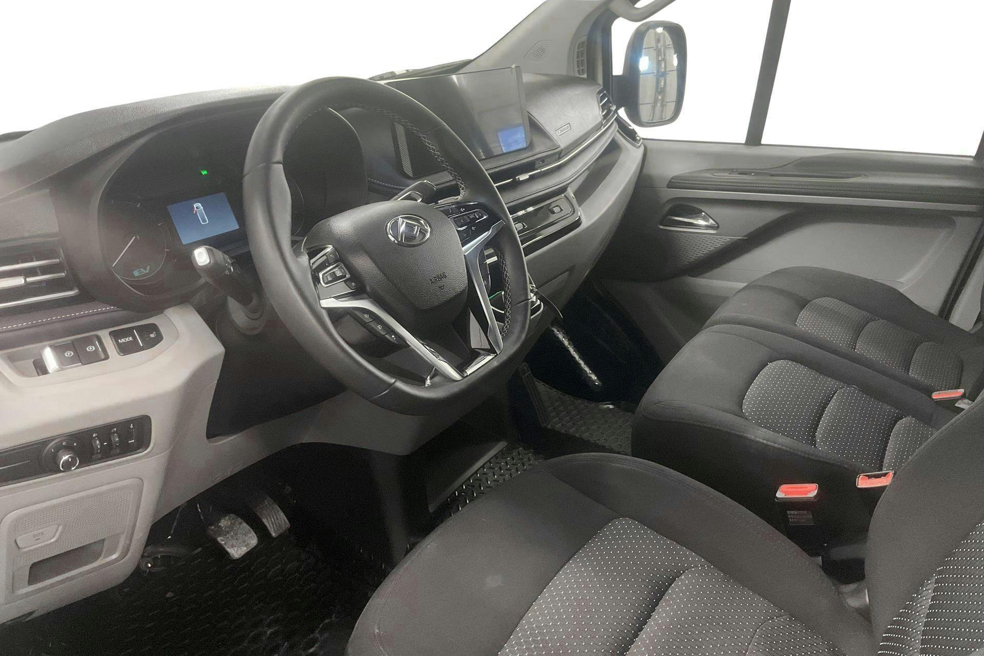 Vehicle Image 17