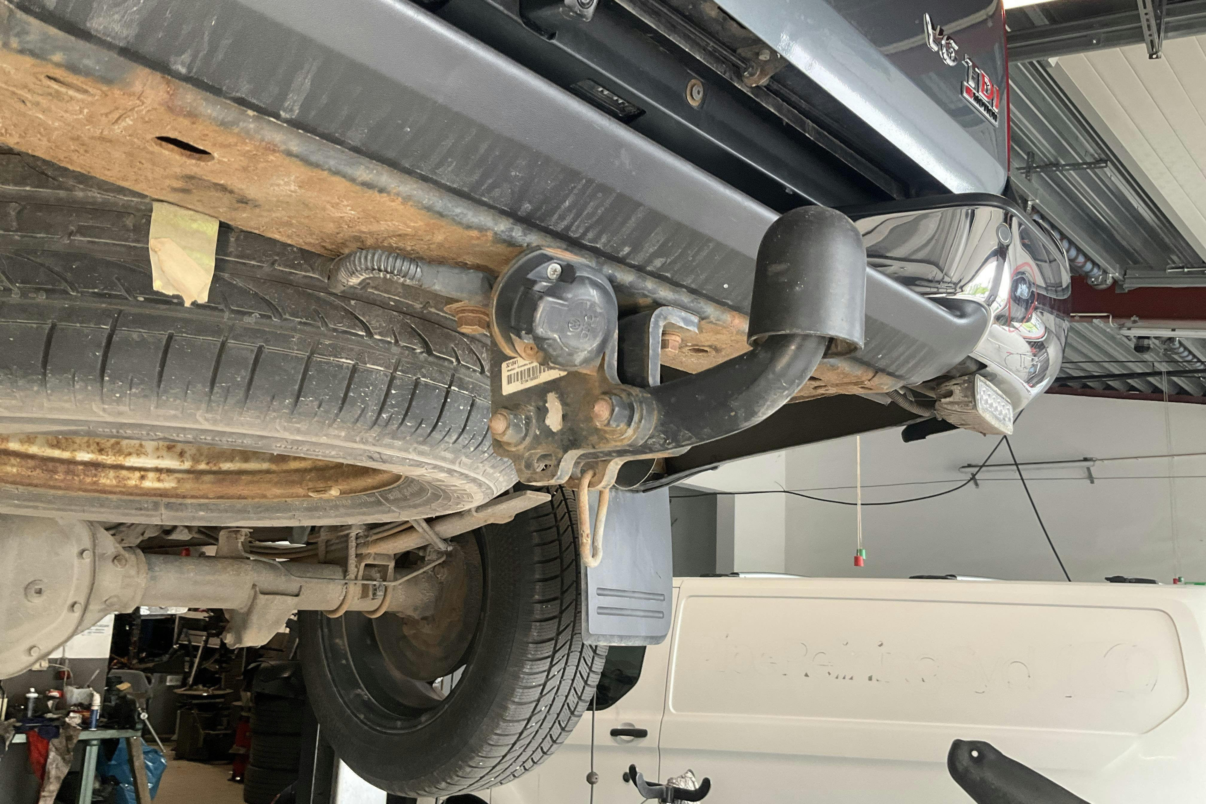 Vehicle Image 13