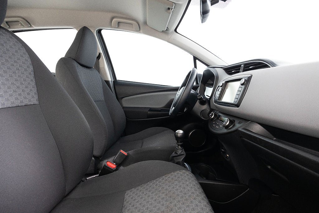 Vehicle Image 14