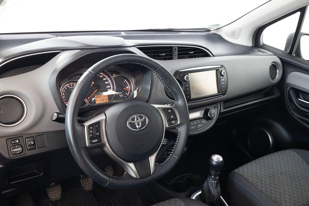 Vehicle Image 17