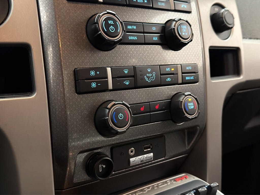 Vehicle Image 23