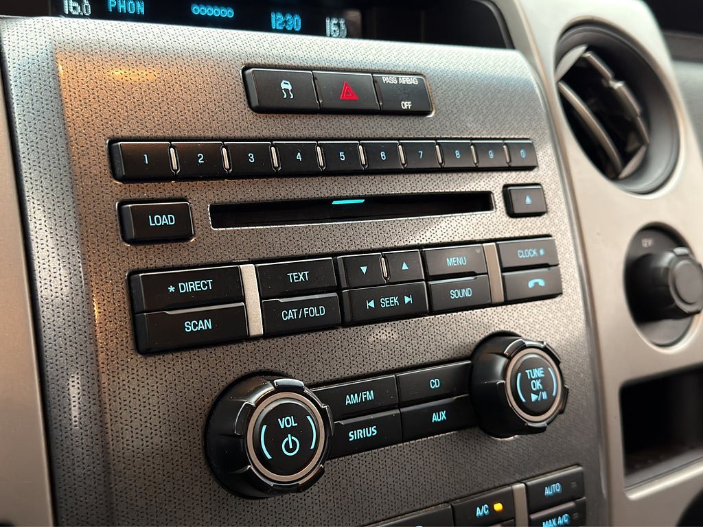Vehicle Image 24